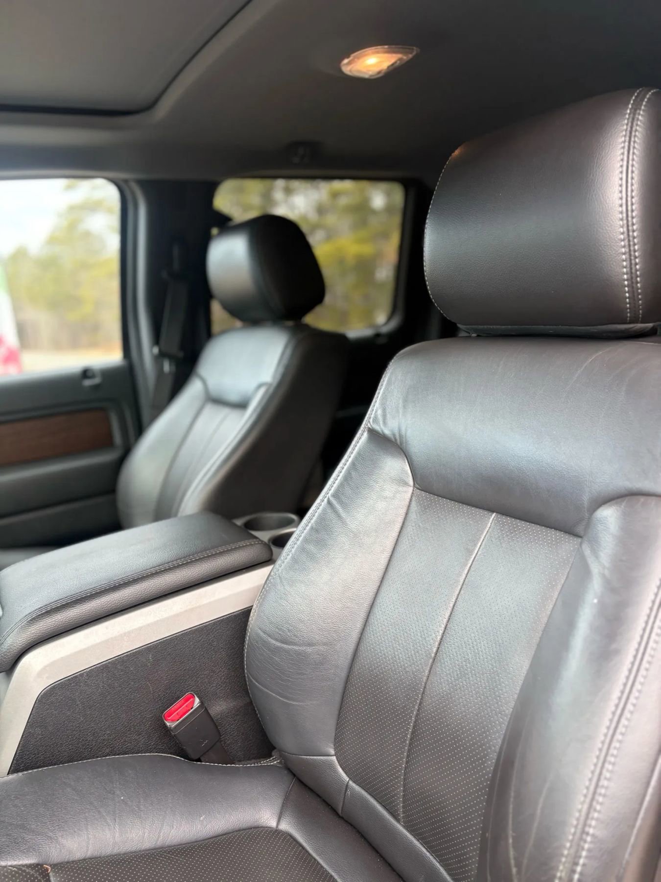 Used 2014 Ford F150 Lariat w/ Equipment Group 502A Luxury image 9