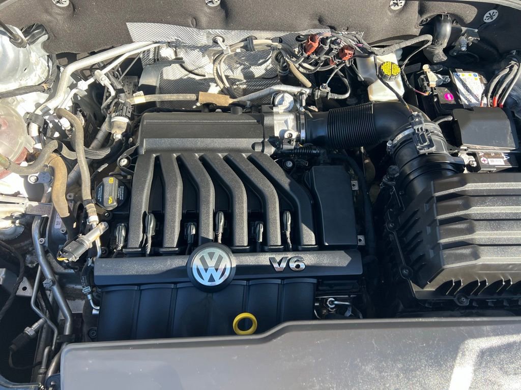 Used 2018 Volkswagen Atlas SEL w/ R-Line Package image 47