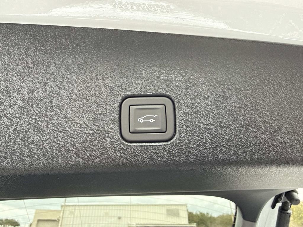 New 2026 Cadillac Optiq V image 12