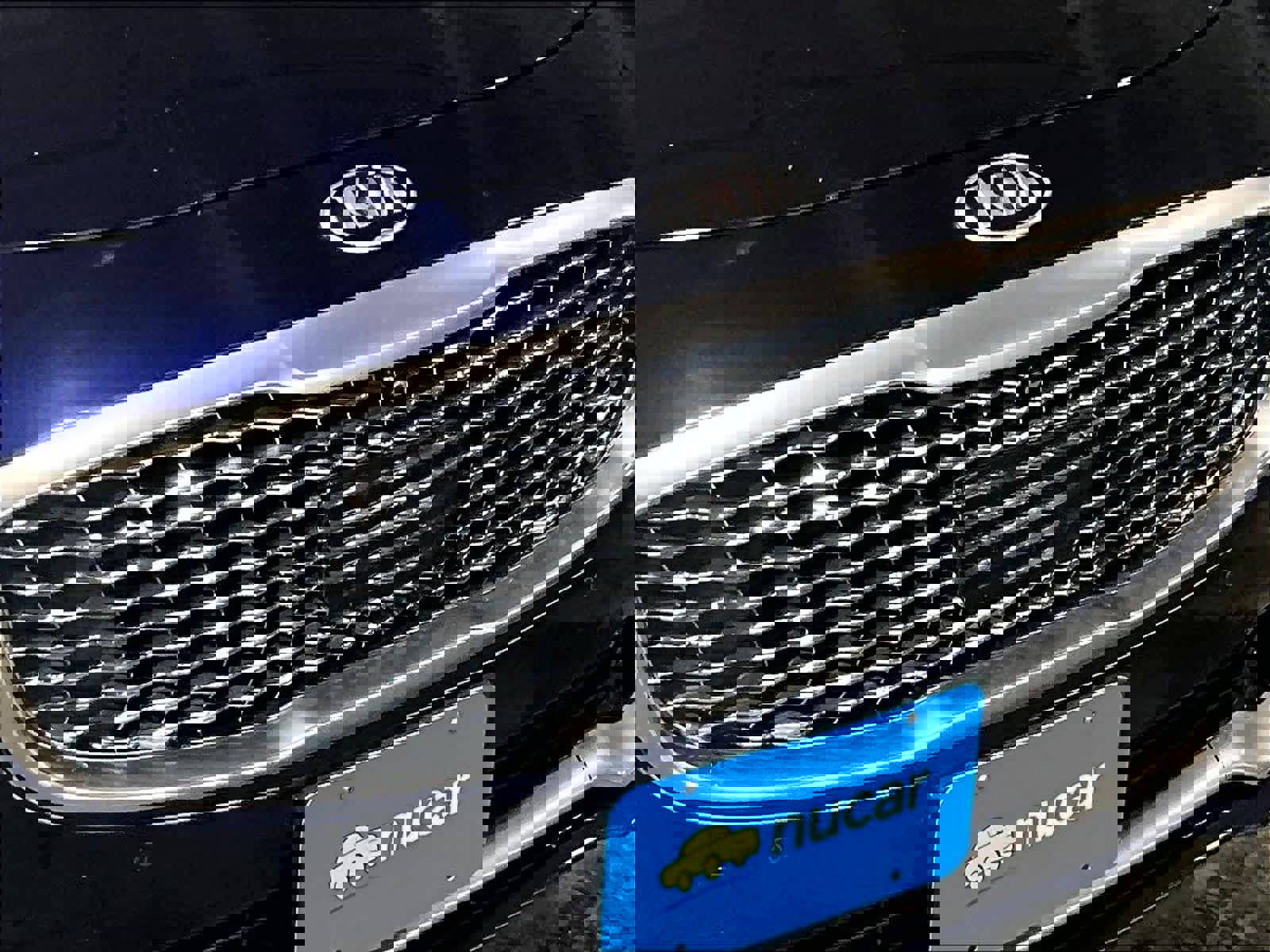 Used 2019 Kia K900 Luxury image 31