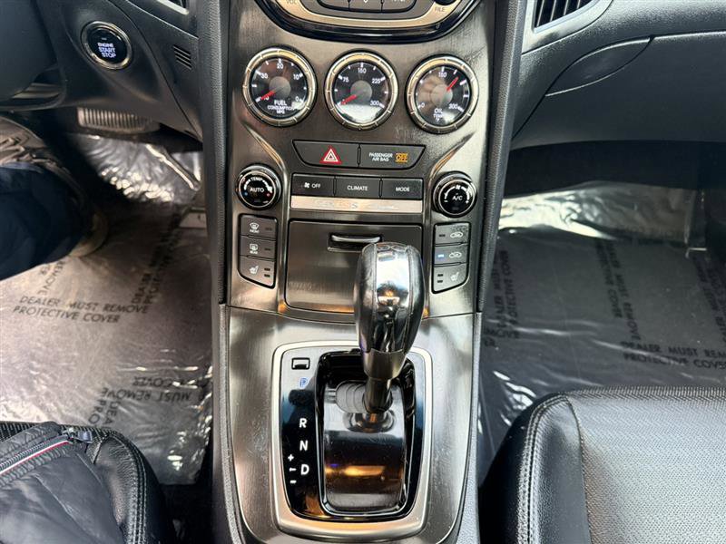 Used 2013 Hyundai Genesis 3.8 image 27