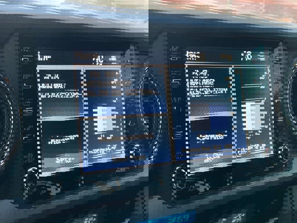 Certified 2023 Toyota Tacoma TRD Off-Road w/ Technology Package image 18