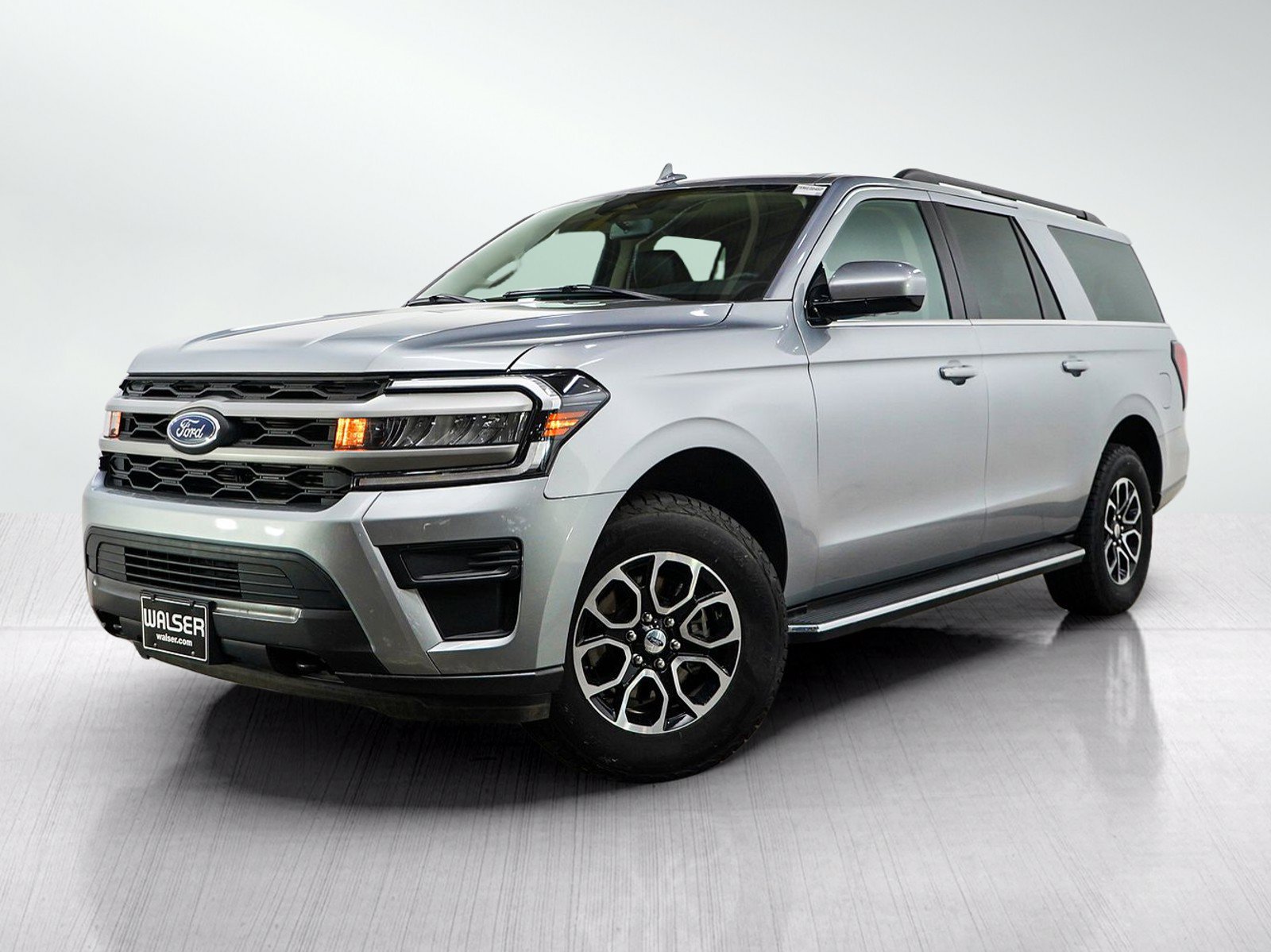 Used 2023 Ford Expedition Max XLT AWD/4WD image 1
