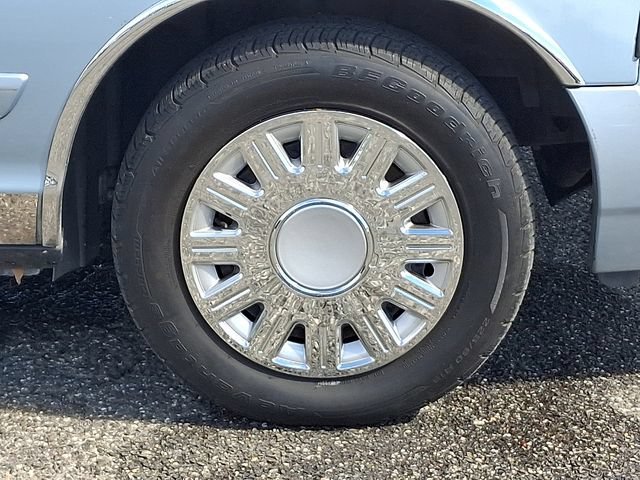 Used 2008 Mercury Grand Marquis GS RWD image 25