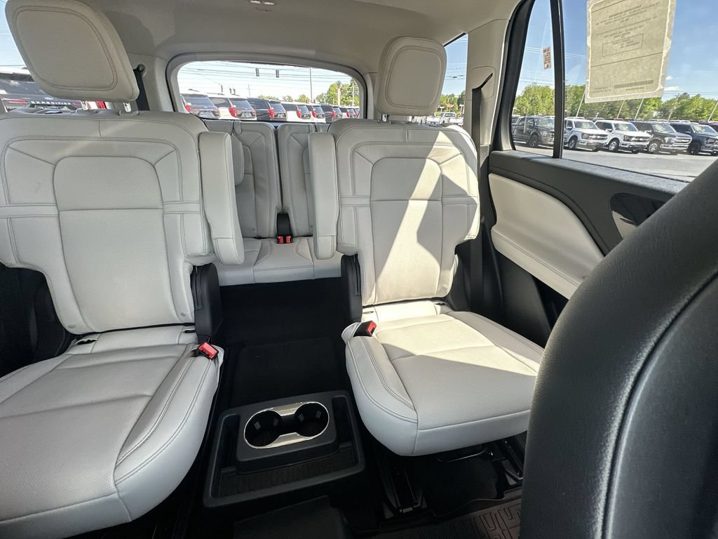 New 2026 Lincoln Aviator Reserve AWD/4WD image 14