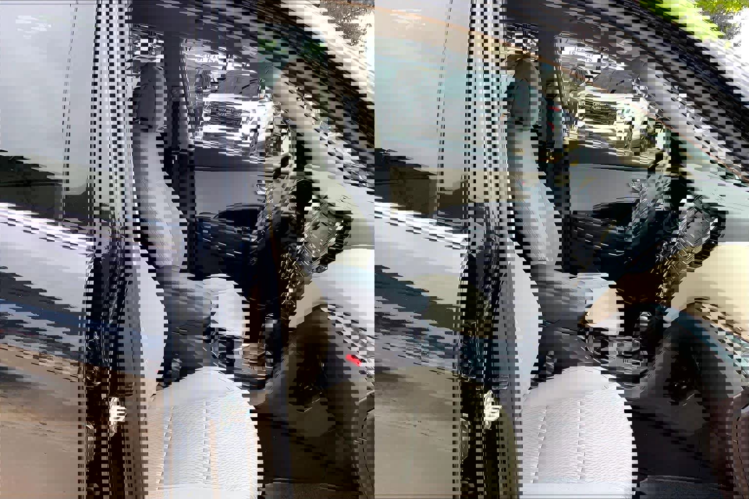 Used 2017 Hyundai Santa Fe Sport w/ Cargo Package AWD/4WD image 9