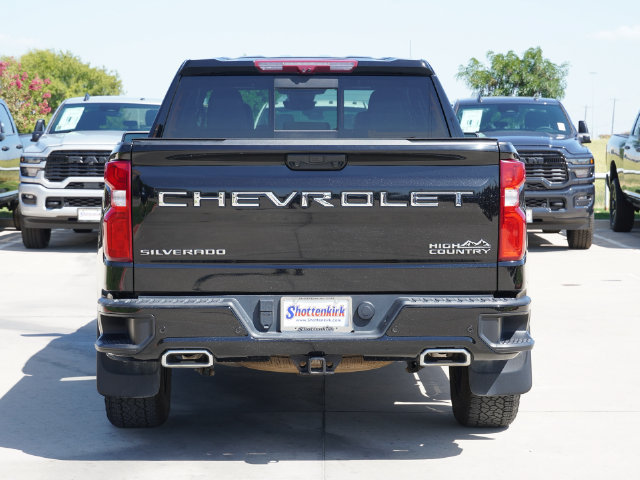 Used 2024 Chevrolet Silverado 1500 High Country w/ Technology Package AWD/4WD image 4