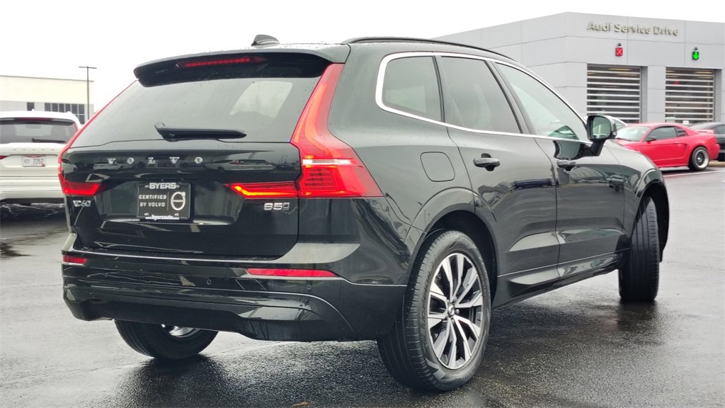 Certified 2023 Volvo XC60 B5 Core w/ Climate Package image 3