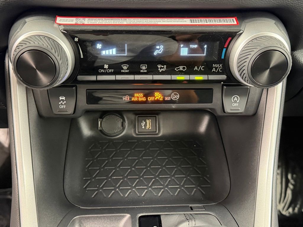 Certified 2025 Toyota RAV4 LE FWD image 33