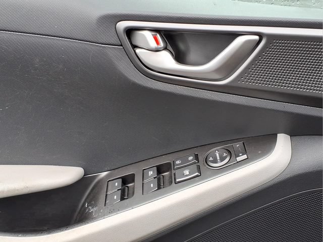 Used 2021 Hyundai Ioniq SE FWD image 17