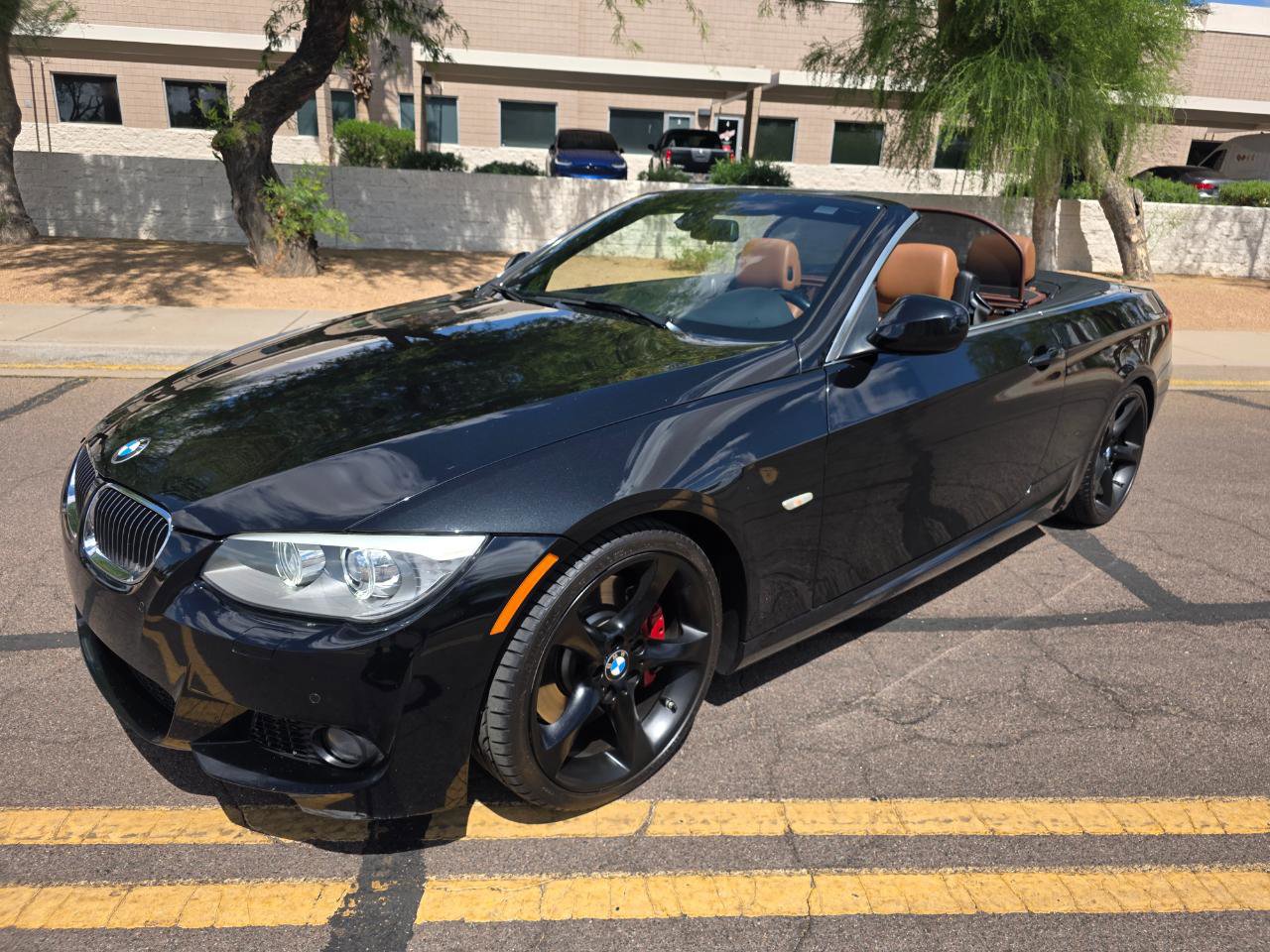 Used 2012 BMW 335i Convertible image 3