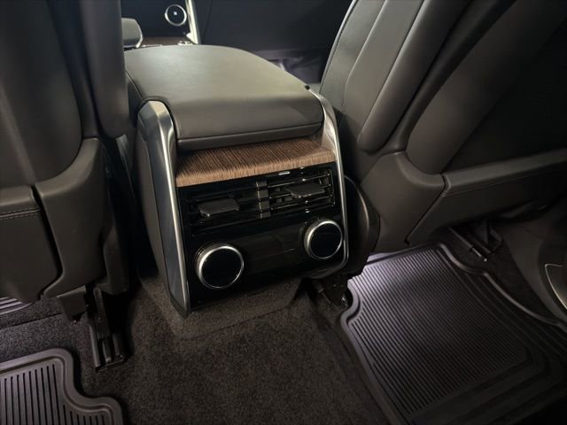 Used 2023 Land Rover Range Rover Long Wheelbase SE image 16