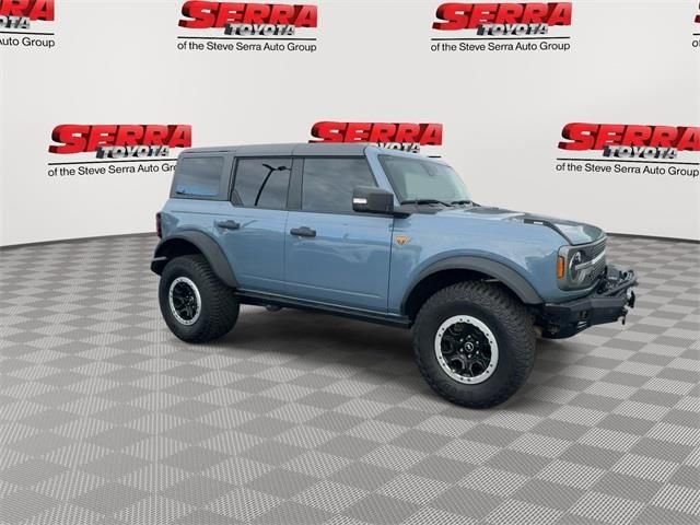 Used 2024 Ford Bronco Badlands image 3