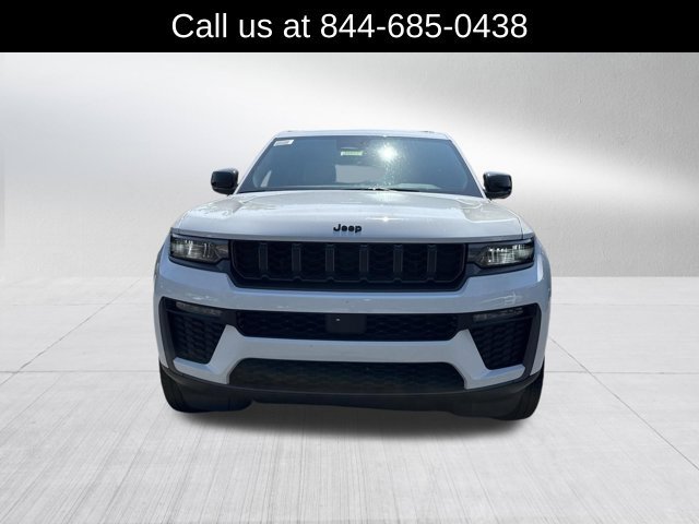 New 2026 Jeep Grand Cherokee Limited w/ Limited Altitude Package AWD/4WD image 2
