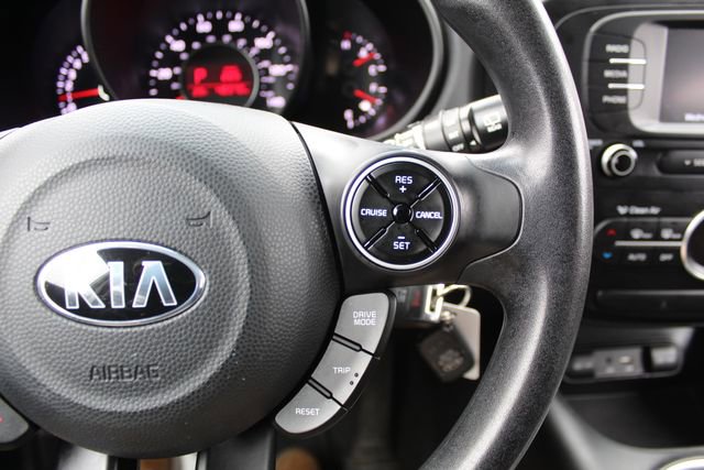 Used 2017 Kia Soul + image 15