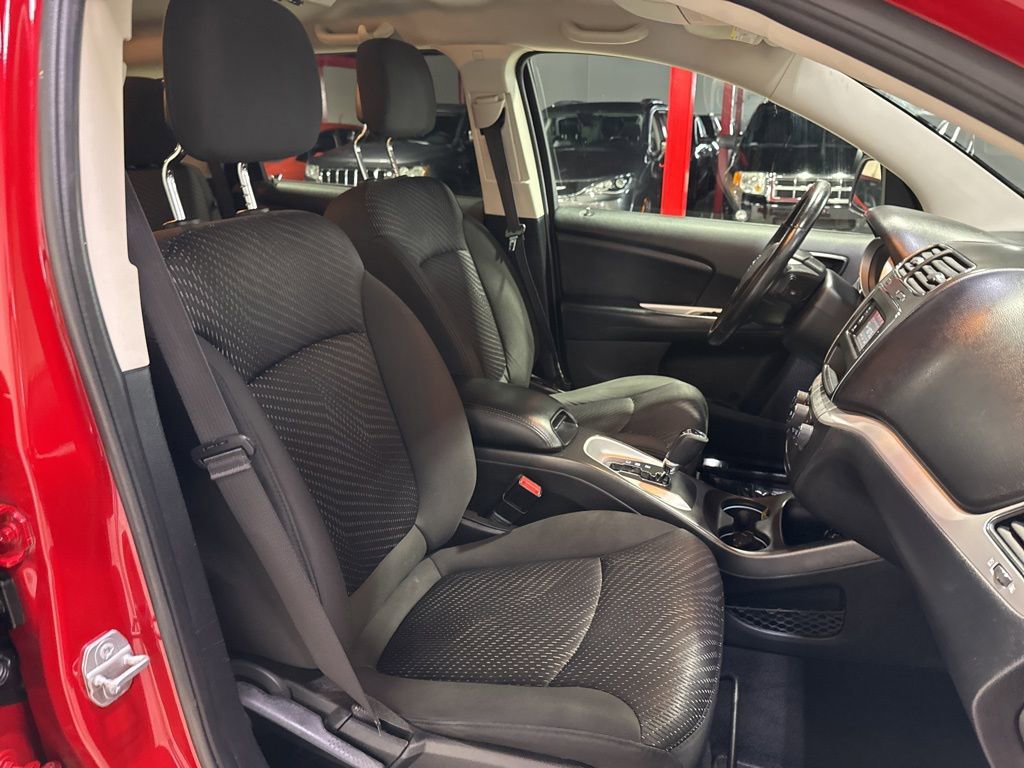 Used 2016 Dodge Journey SE w/ Flexible Seating Group FWD image 39