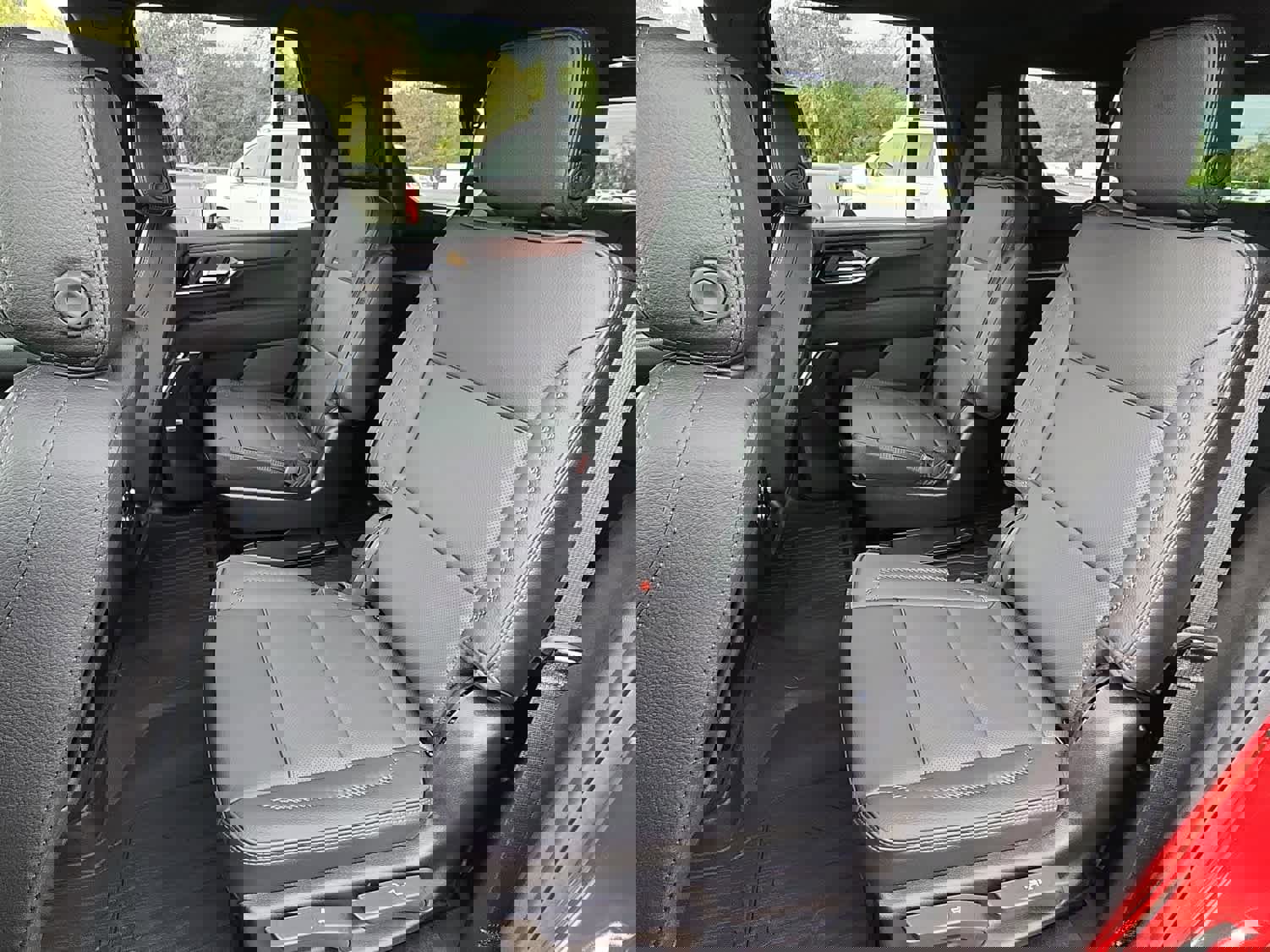 New 2026 GMC Yukon Denali w/ LPO, Floor Liner Package image 8