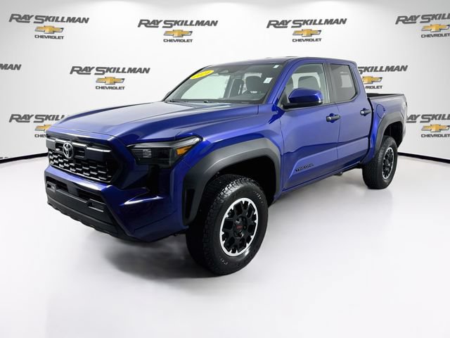 Used 2024 Toyota Tacoma TRD Off-Road AWD/4WD image 3
