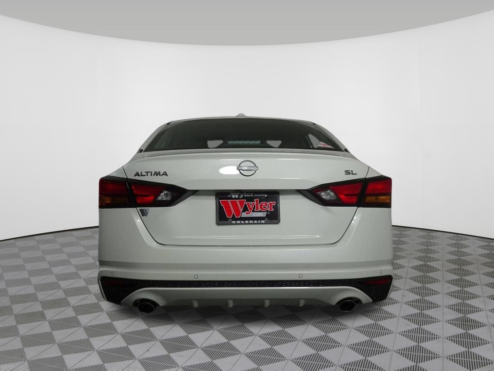Certified 2025 Nissan Altima 2.5 SL FWD image 18