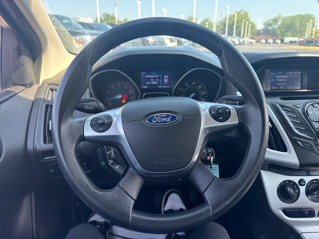 Used 2014 Ford Focus SE FWD image 30