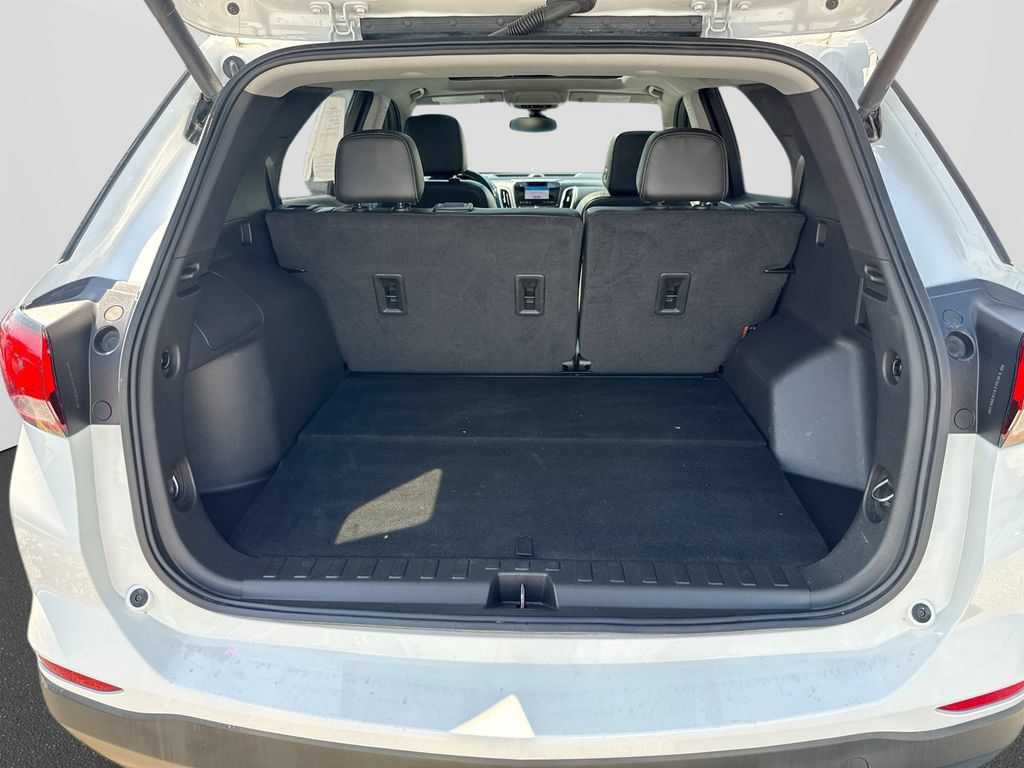Used 2023 Chevrolet Equinox Premier AWD/4WD image 38