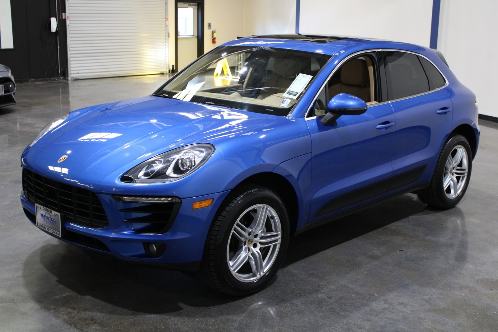 Used 2015 Porsche Macan S image 9