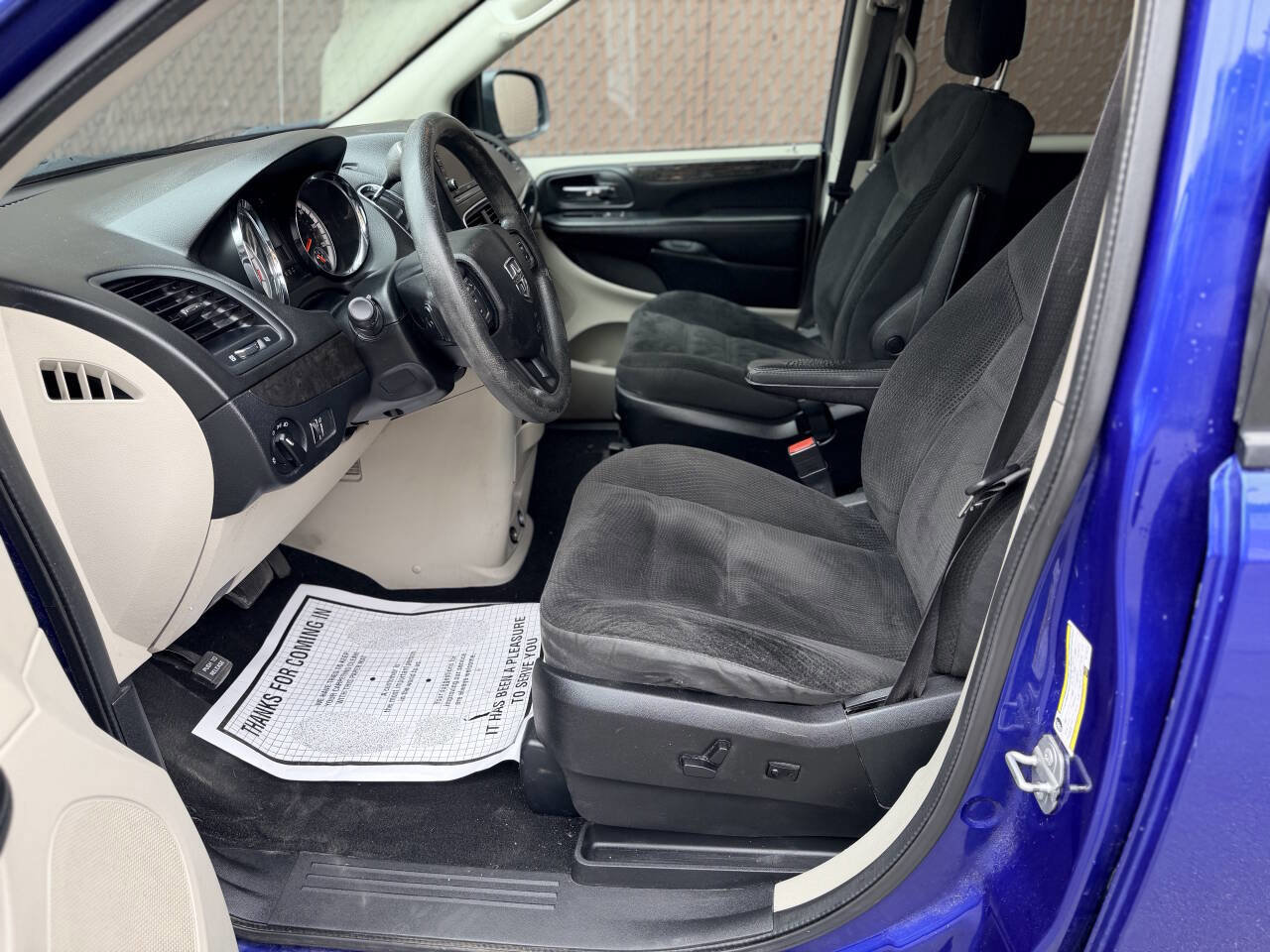 Used 2019 Dodge Grand Caravan SE w/ UConnect Hands-Free Group image 8