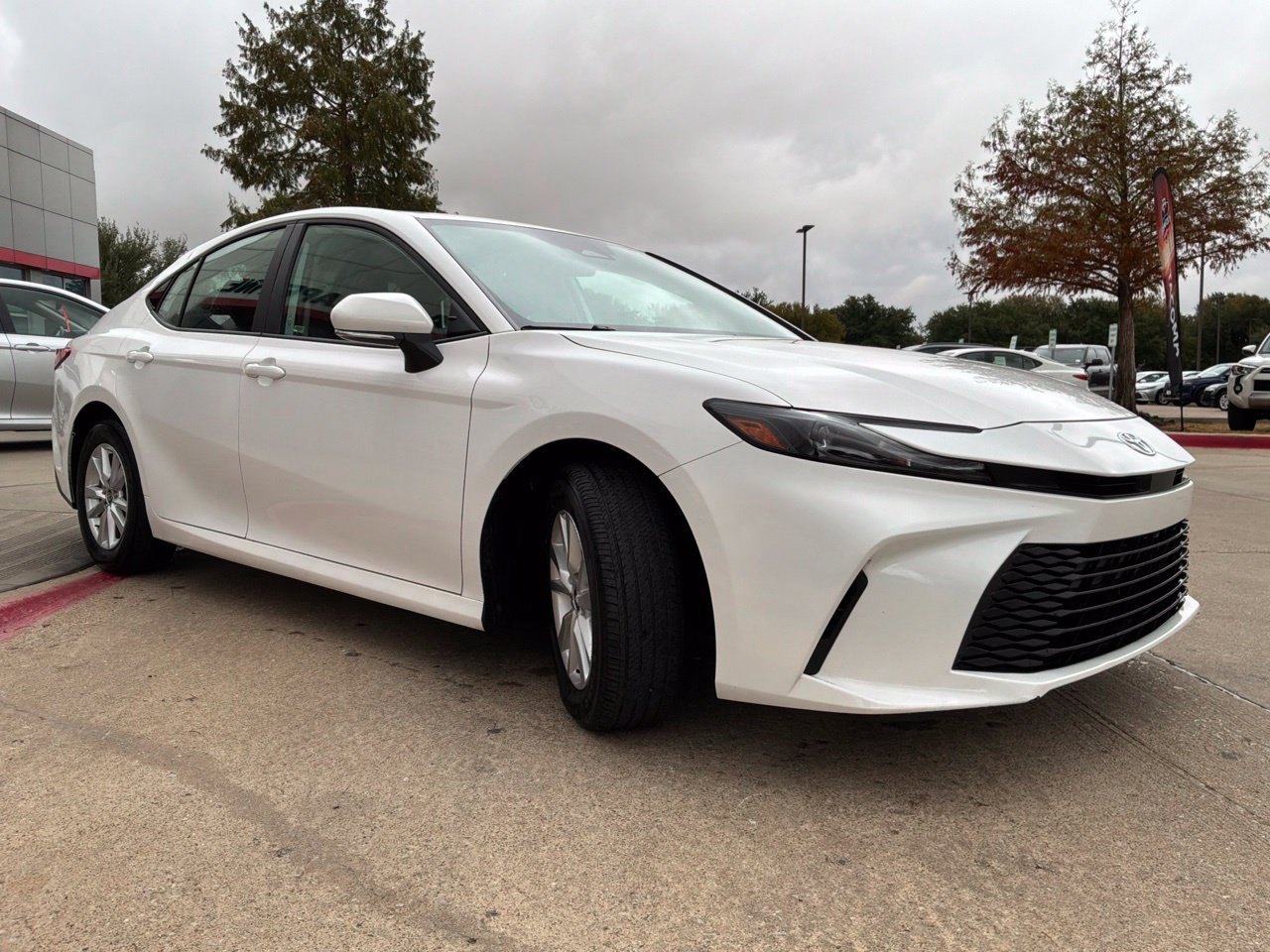 Used 2026 Toyota Camry LE FWD image 4