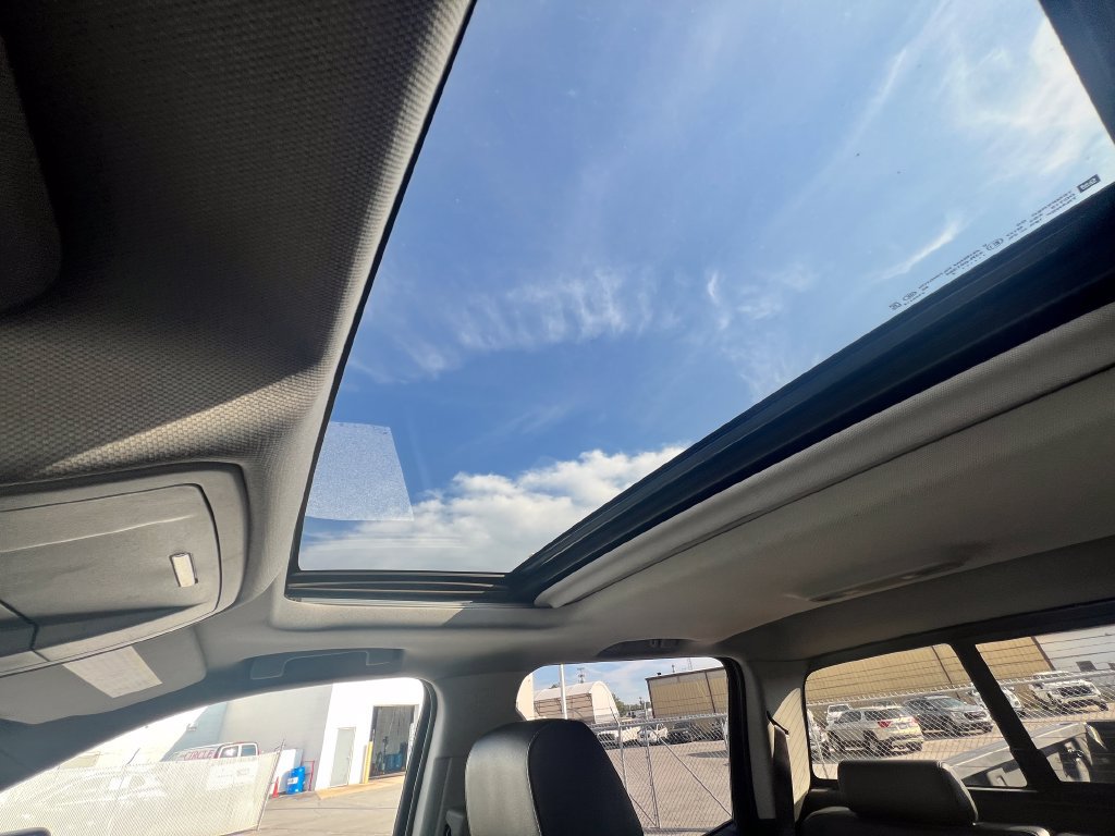 Used 2019 GMC Sierra 2500 SLT AWD/4WD image 25