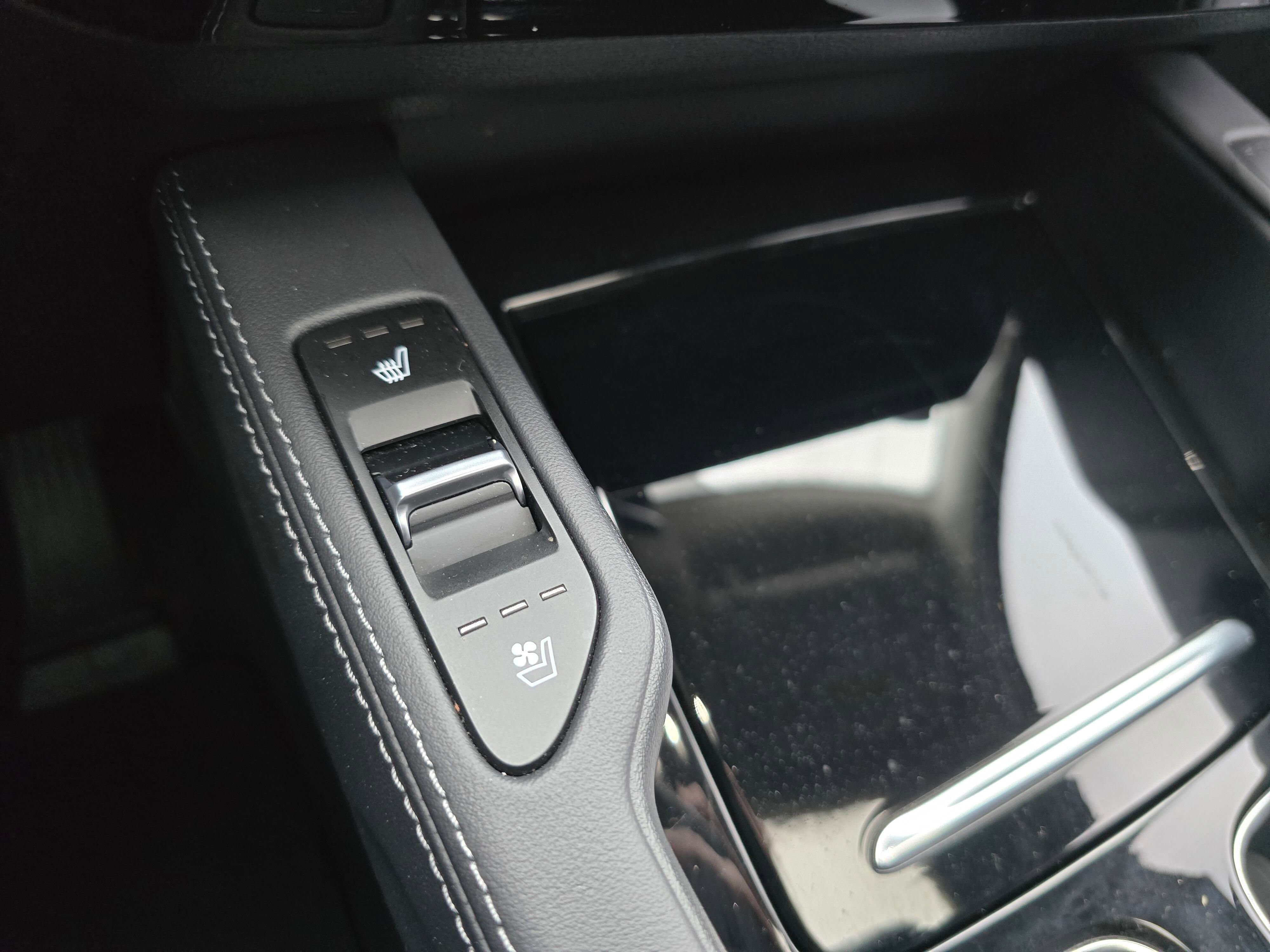 Used 2022 Kia Telluride EX w/ EX Premium Package image 17