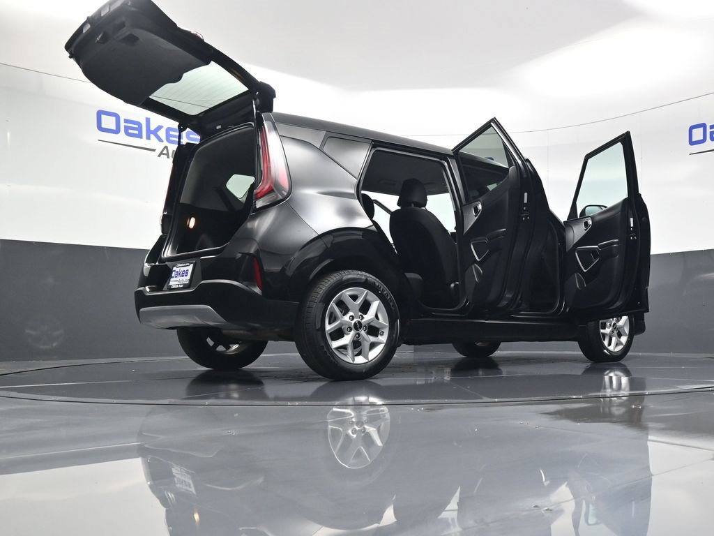 Certified 2024 Kia Soul LX w/ Option Group 015 image 55