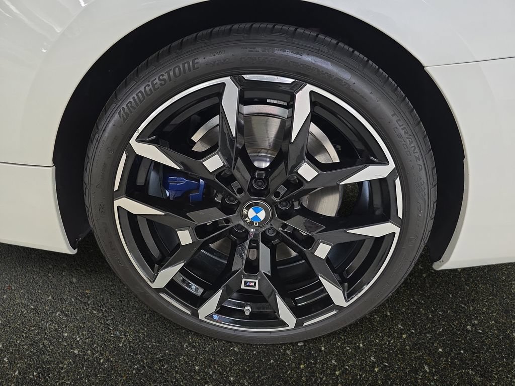 Used 2026 BMW M440i Convertible w/ Premium Package RWD image 30