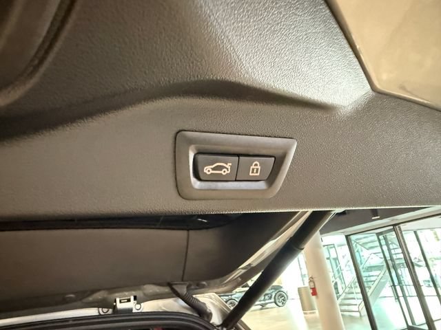 Used 2022 BMW X5 M w/ Competition Package 2 AWD/4WD image 34