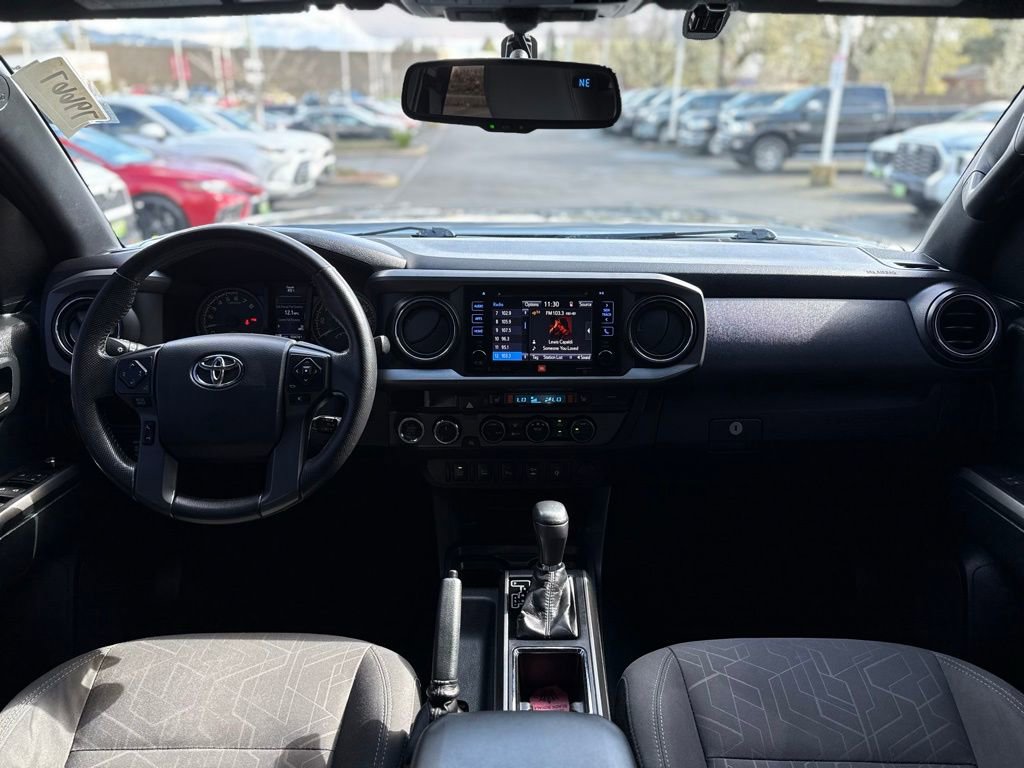 Used 2016 Toyota Tacoma TRD Off-Road image 23