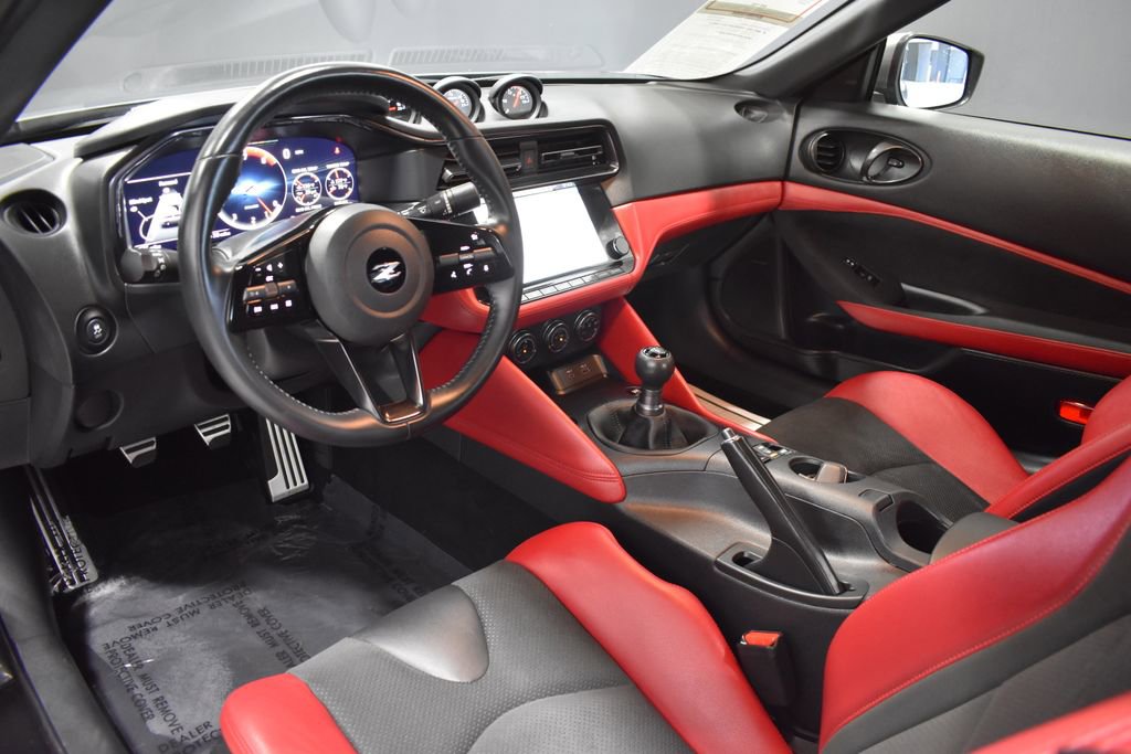 Certified 2024 Nissan Z Performance w/ Floor Mat Package image 4