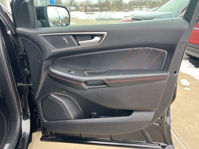 Used 2022 Ford Edge ST-Line image 24