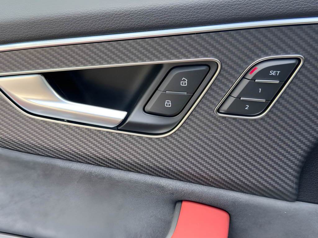 New 2026 Audi SQ8 Premium Plus AWD/4WD image 9