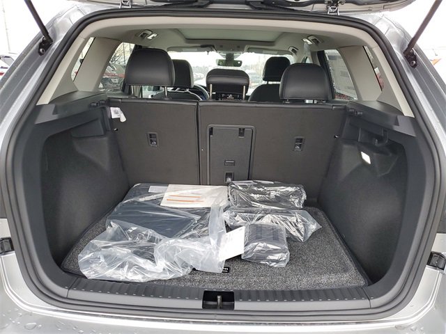 New 2026 Volkswagen Taos SEL image 7