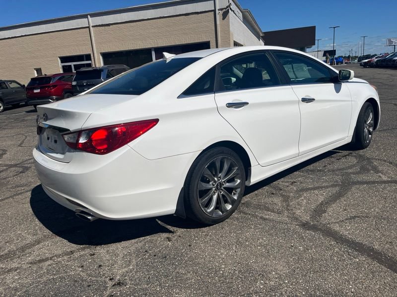 Used 2012 Hyundai Sonata SE w/ Navigation & Sunroof Pkg FWD image 5