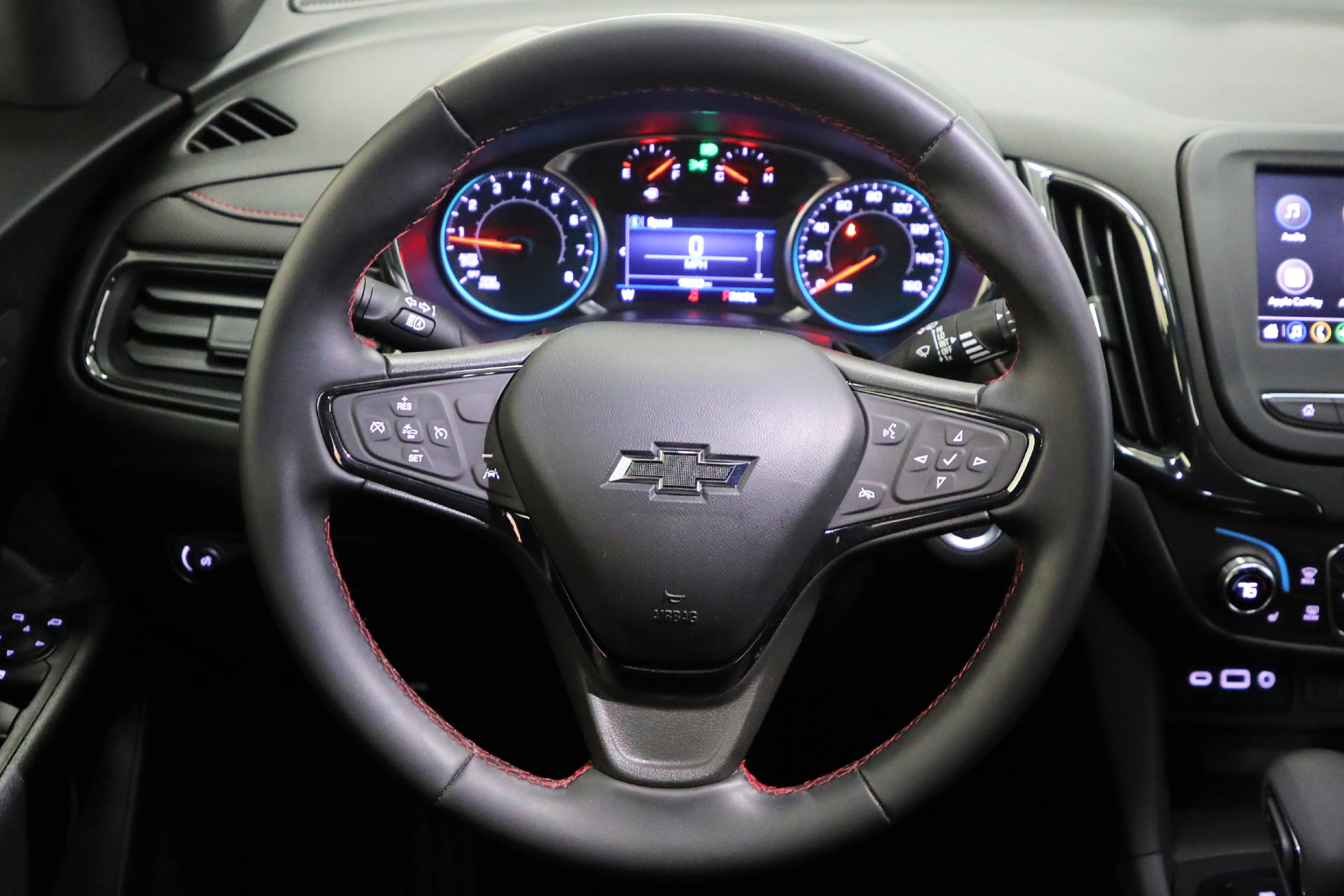 Used 2023 Chevrolet Equinox RS w/ LPO, Floor Liner Package image 5