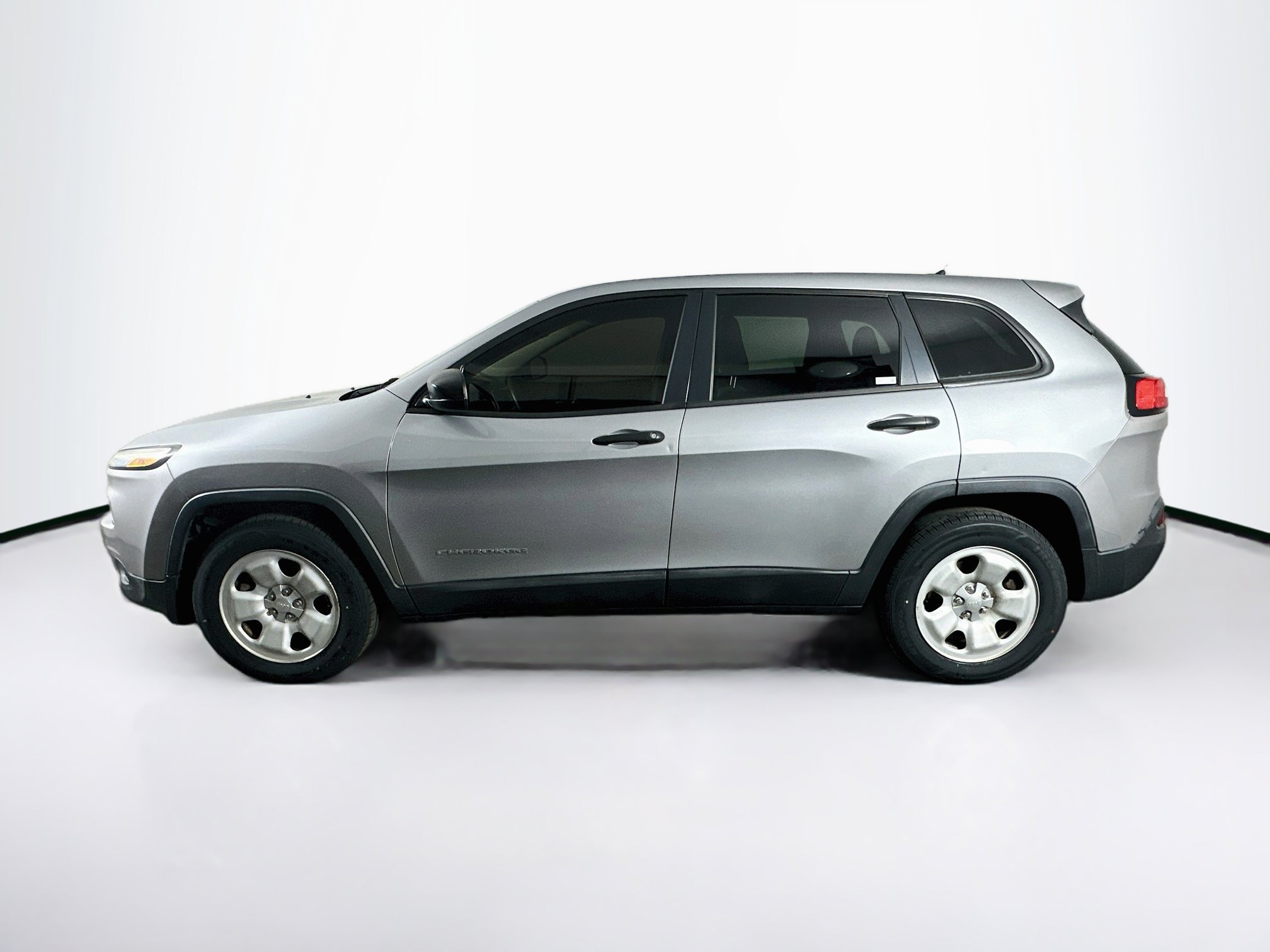 Used 2014 Jeep Cherokee Sport AWD/4WD image 4