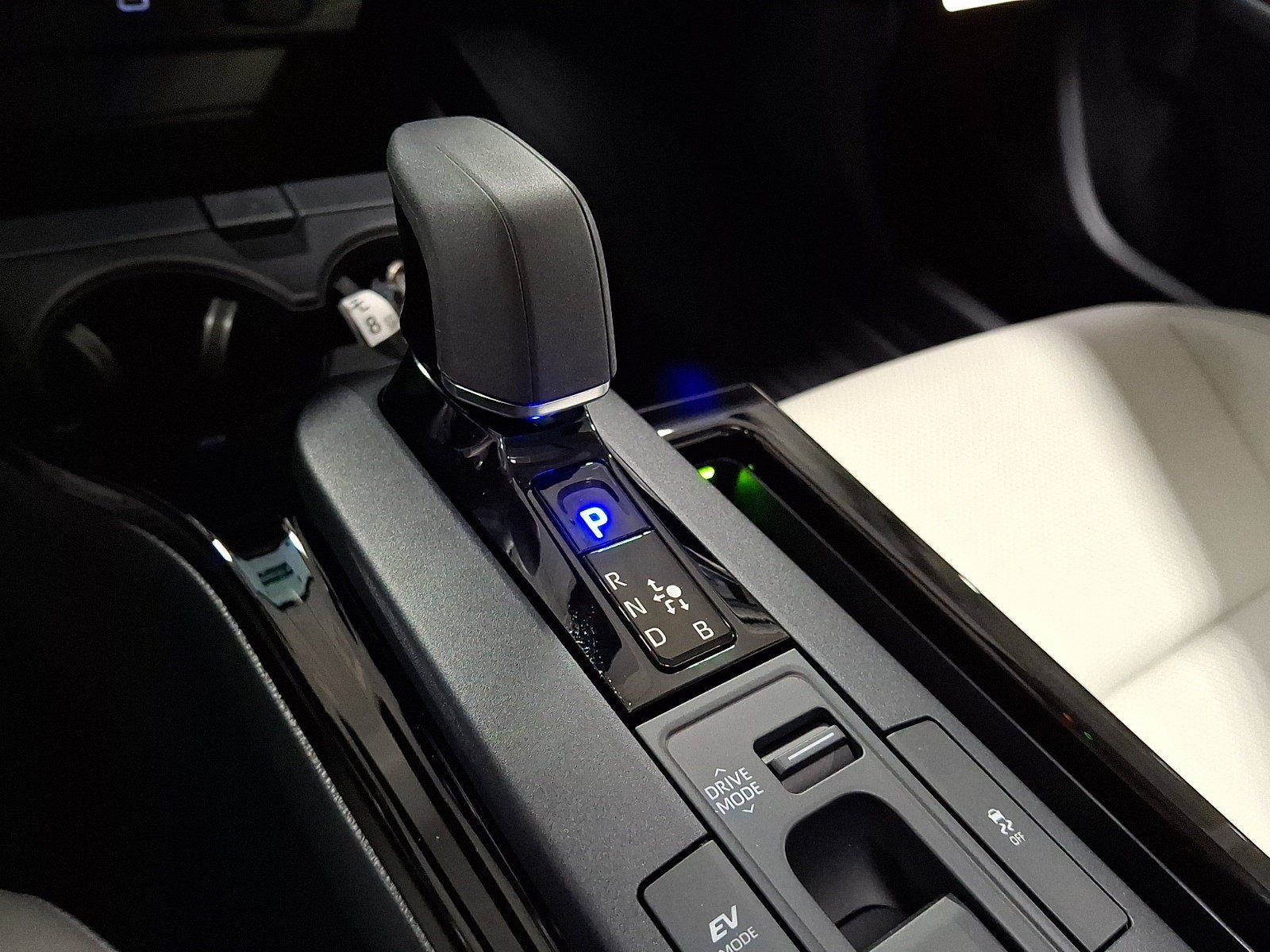 New 2027 Toyota Prius Limited w/ Limited Premium Package FWD image 11