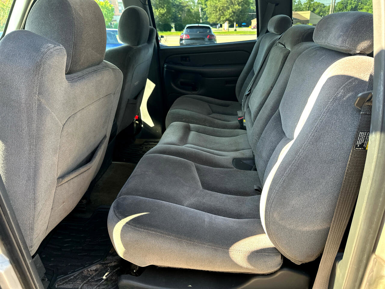 Used 2004 GMC Sierra 3500 SLE w/ Heavy-Duty Power Package image 23