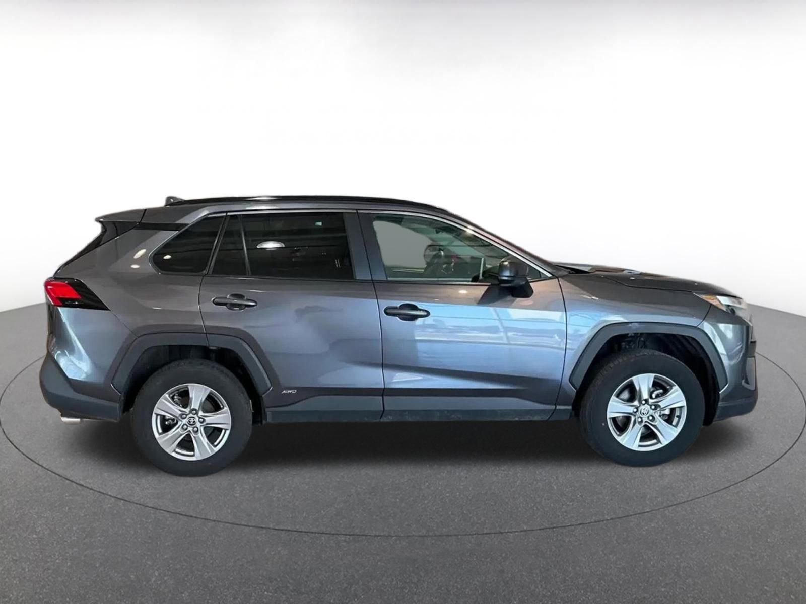 Used 2025 Toyota RAV4 LE image 16