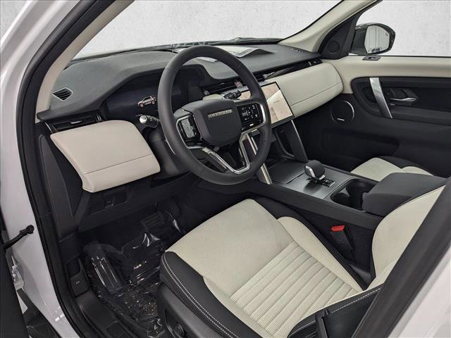 New 2025 Land Rover Discovery Sport S image 4