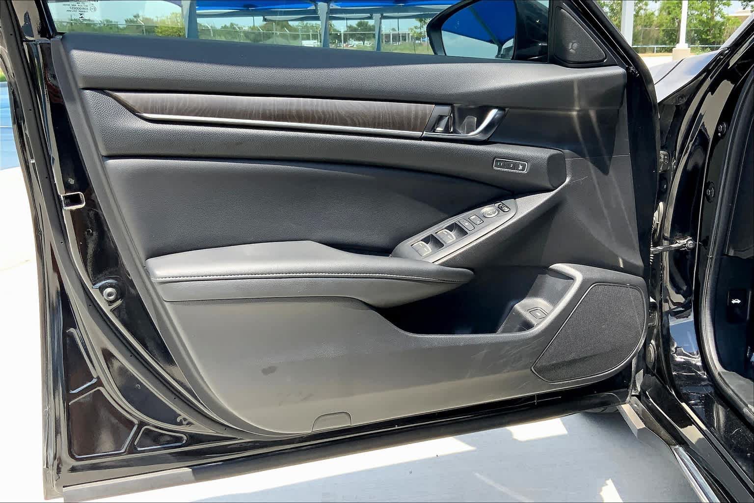 Used 2020 Honda Accord EX-L image 21
