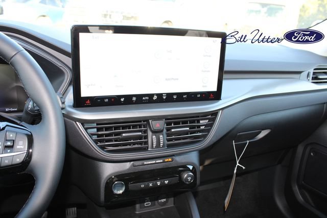 New 2025 Ford Escape SE FWD image 13