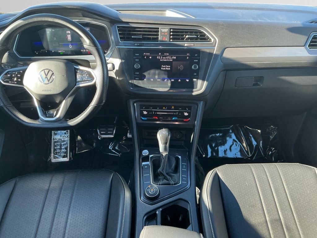 Used 2023 Volkswagen Tiguan SE R-Line image 10