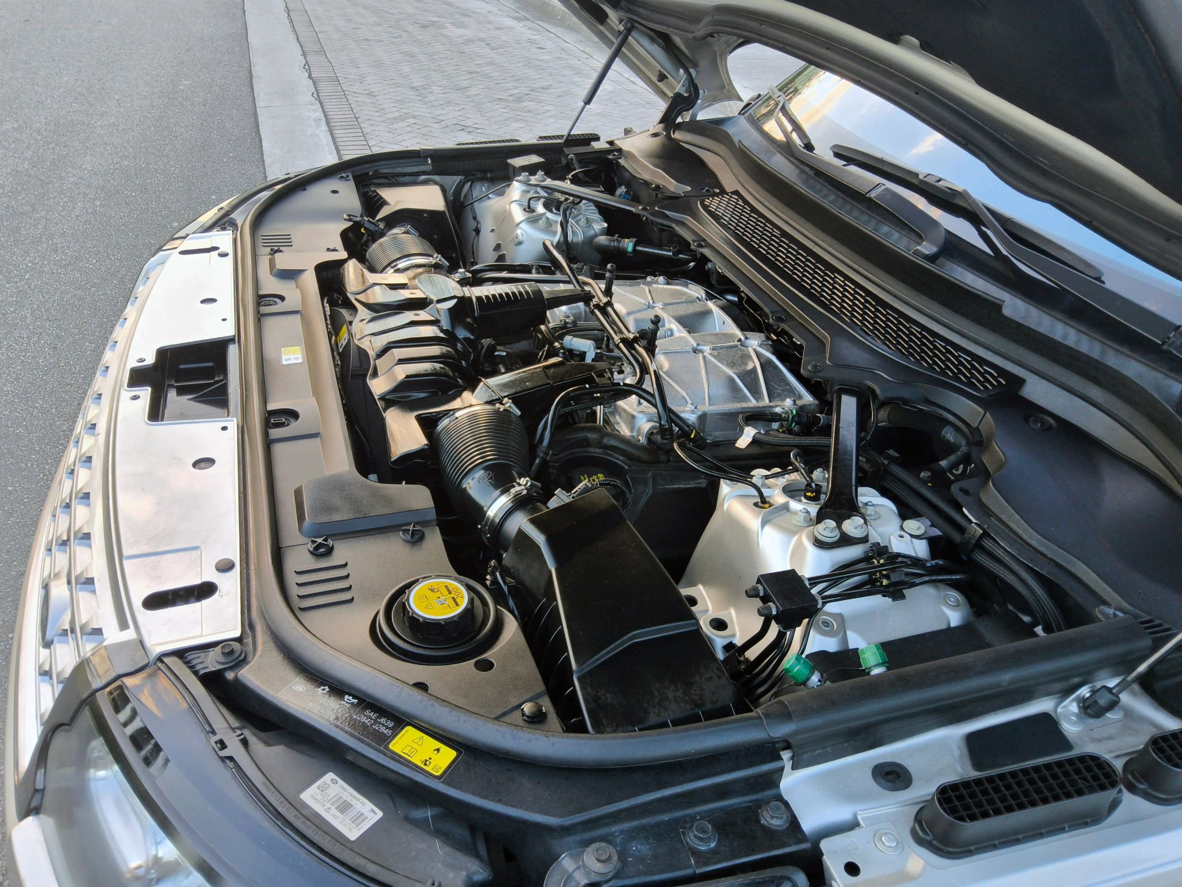 Used 2015 Land Rover Range Rover HSE image 43