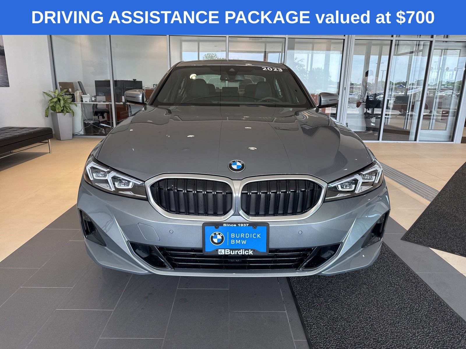 Used 2023 BMW 330i xDrive Sedan w/ Driving Assistance Package AWD/4WD image 2
